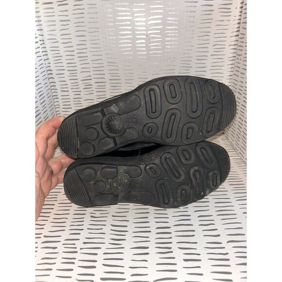 UGG Ashdale Duck Shoes Black Patent Leather‎ Shearling Fur Lined 1901 US 6 - Picture 8 of 9